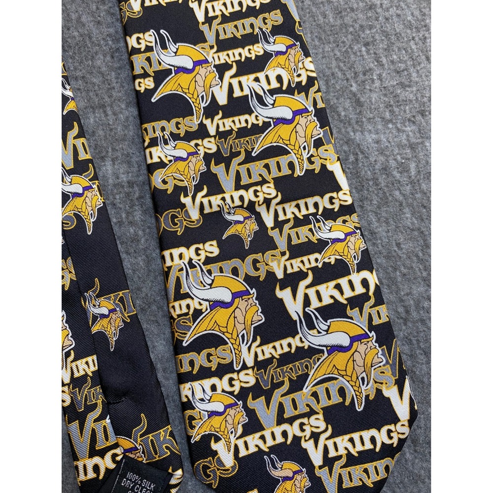 Minnesota Vikings NFL Silk Necktie Ralph Marlin Black Purple Gold Logo Tie 2008